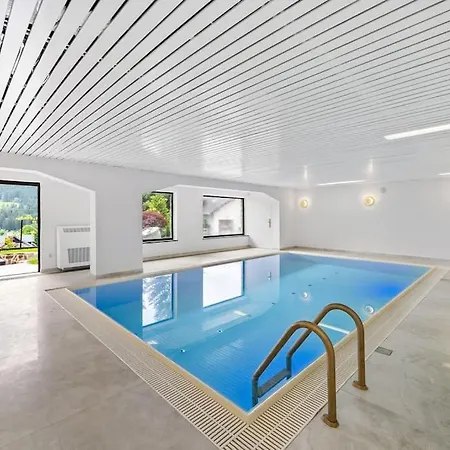 Chou Chou Steinhaus am Semmering