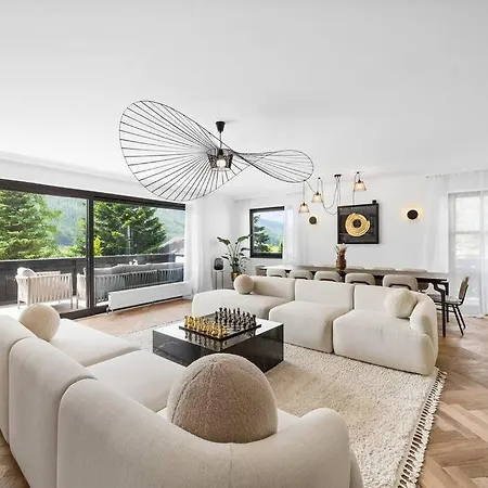 Chou Chou Steinhaus am Semmering